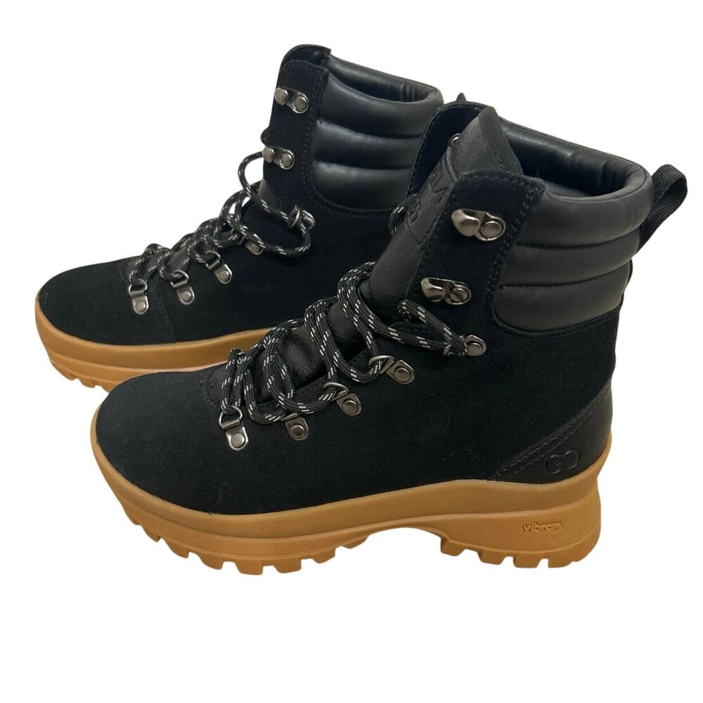 CALIA Black Lace Up Lug Hiking Boots Vibram Gum Lug Sole 8 Gorpcore Outdoor